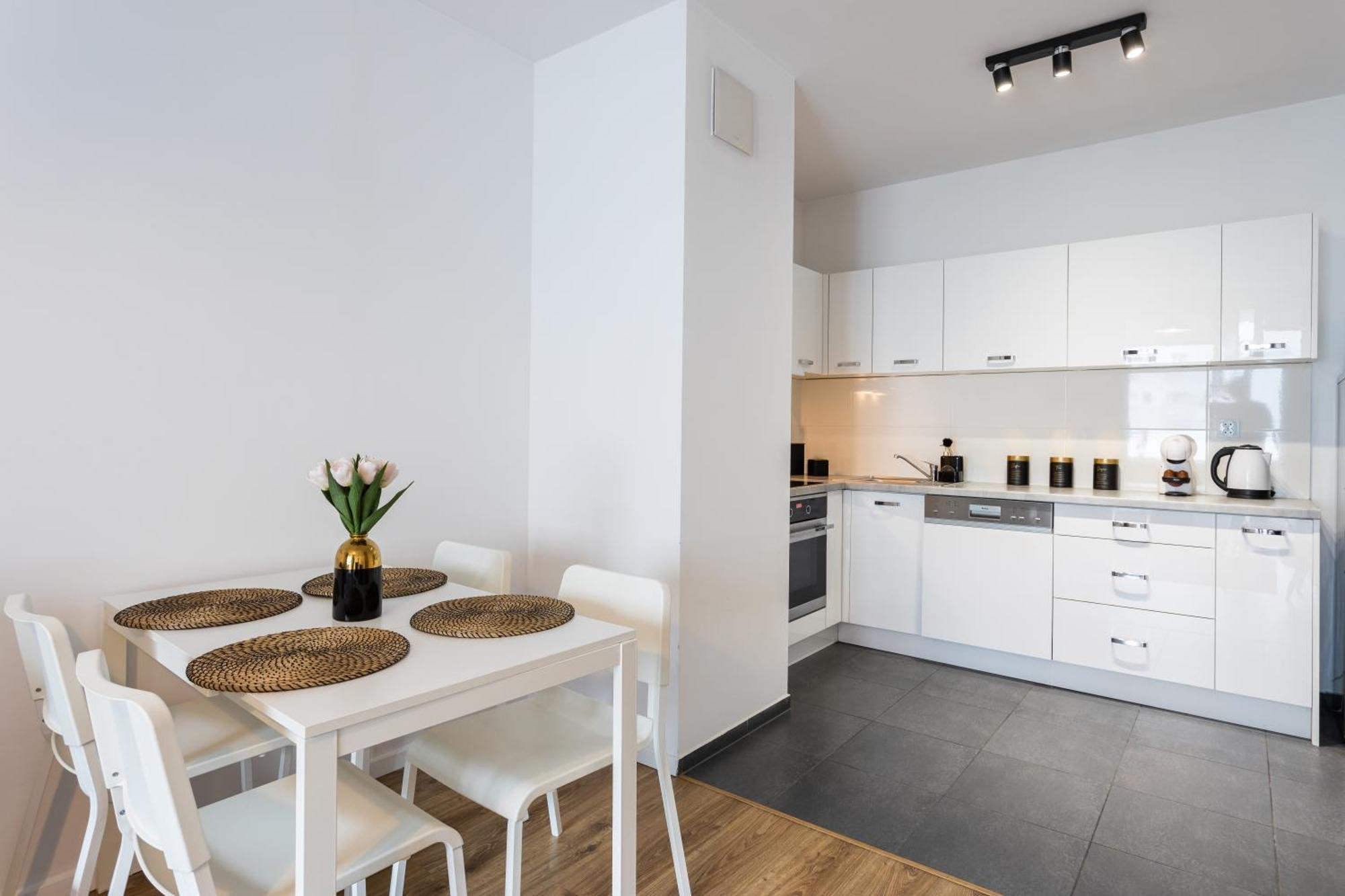 Urban Chic - Pereca - Rondo Onz - Luxury Warsaw Stays - 14 People Luaran gambar
